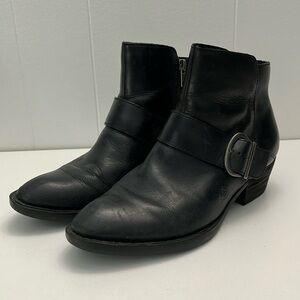 Born black ankle boots 6.5
